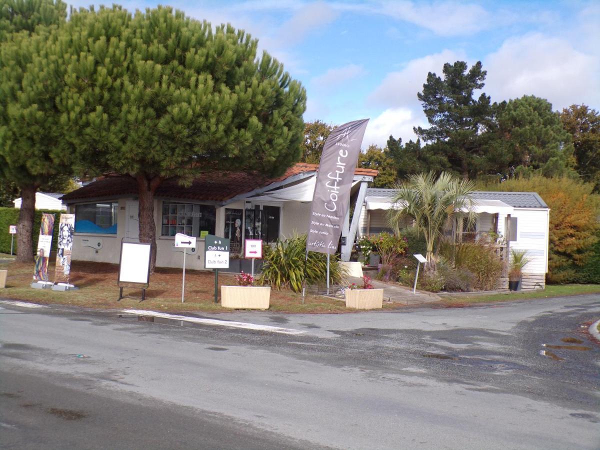 Hotel Le 934 Des Charmettes à Les Mathes Extérieur photo